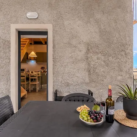 Riflessi By Interhome Apartment Colico