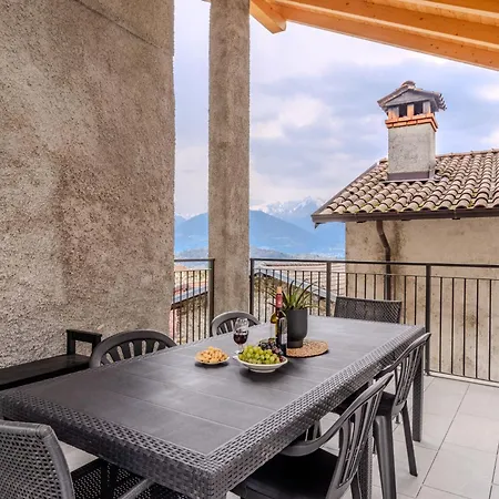Riflessi By Interhome Apartment Colico